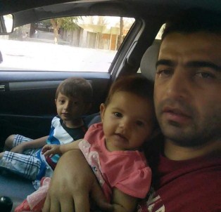 Arkadaşlarıyla vedalaşırken oğluyla birlikte şehit oldu!