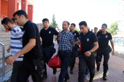 FETÖ/PDY Şüphelisi Emniyet Müdürleri Adliyeye Çıkarıldı