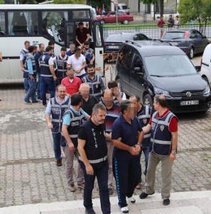 Ordu'da Gözaltındaki 25 Polisten 13'Ü Adliyeye Sevk Edildi
