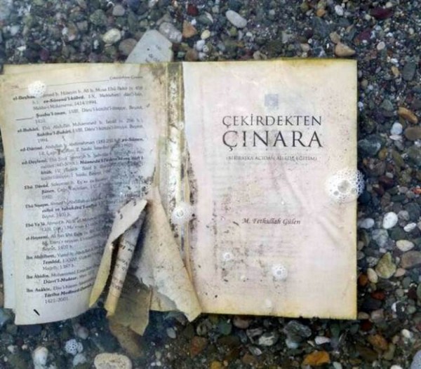 Gülen'in kitapları barajda bulundu