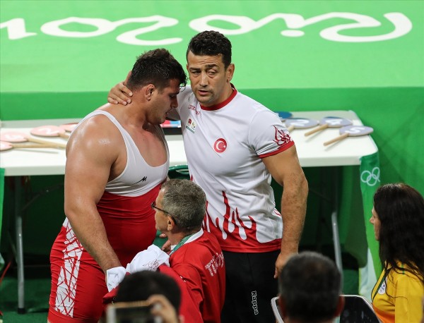 Rıza Kayaalp gümüş madalya kazandı.