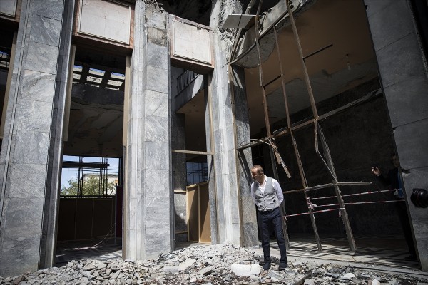 Sanatçı Yılmaz Erdoğan TBMM'yi ziyaret etti