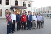 İstanbul'dan Ankara'ya Yürüyerek Darbe Girişimini Protesto Ediyor