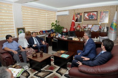 Vali Çelik, Sarıcakaya Ve Mihalgazi İlçelerini Ziyaret Etti