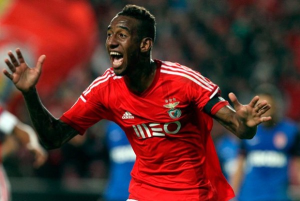 Beşiktaş imzayı attırıyor