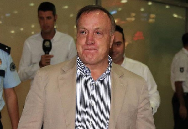 Fenerbahçe Advocaat'ı borsaya bildirdi