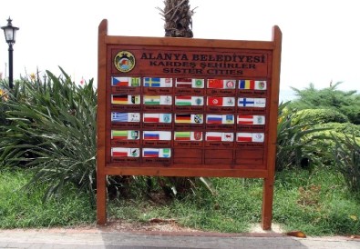 Avusturya'daki 'Pano' Krizi Kardeşlerin Arasını Açtı