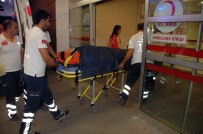 Minibüsle Otomobil Çarpıştı Açıklaması 3 Yaralı