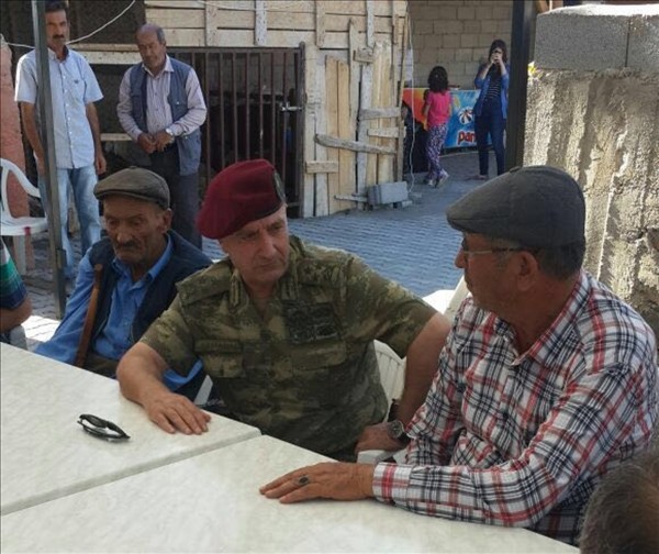 Zekai Paşa'dan kahraman şehidin ailesine ziyaret