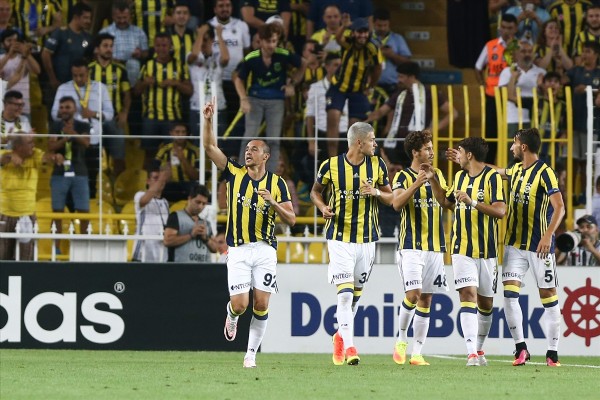 Fenerbahçe kapıyı araladı