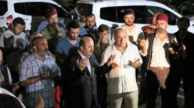 Dursun Ali Erzincanlı'dan Duygulandıran 'Şehit Ömer Halis Demir' Şiiri