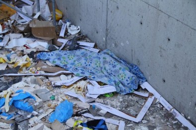 İnşaattan Düşen İşçi Hayatını Kaybetti
