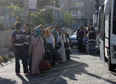 Mardin'de FETÖ'nün 'Abla'ları adliyeye sevk edildi