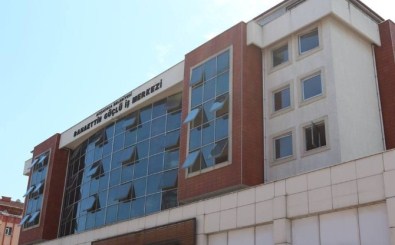 Akçakoca Belediyesi'nden Eğitime Yurt Desteği