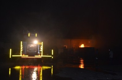 Bandırma'da AVM'de Çıkan Yangın Korkuttu