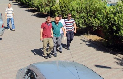 Karabük'te FETÖ Operasyonunda 8 Kişi Tutuklandı