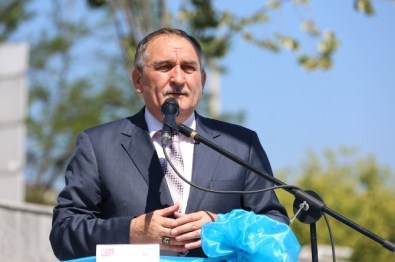 Köroğlu Heykeli Yarışmasında Kazak Ekibin Eseri Birinci Oldu