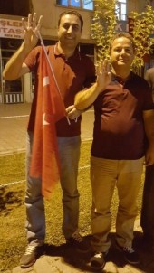 Güroymak'ta Demokrasi Nöbeti Devam Ediyor