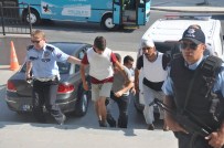 VATAN CADDESİ - Kola Kola Kelepçelendiler