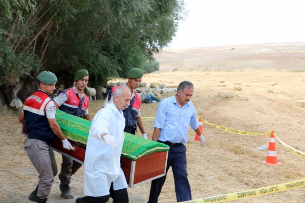 Başkent'te dereye atılmış erkek cesedi bulundu