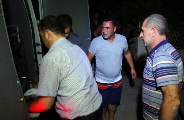 Boşandığı eşini sokak ortasında katletti