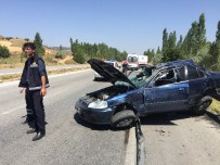 İLK YARDIM - Çorum Sungurlu'da Feci Kaza: 2 Ölü, 2 Yaralı