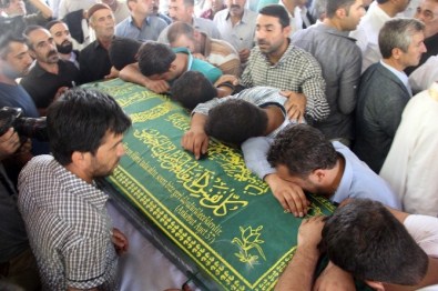 Gaziantep'te Cenazeler Defnediliyor