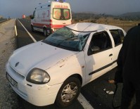 ALI YAKUT - Kütahya'da Trafik Kazası Açıklaması 1 Ölü, 1 Yaralı