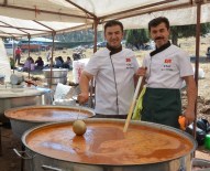 MAHALLE MUHTARLIĞI - Tarhana Şenliğinde 1 Ton Tarhana Çorbası Dağıtıldı