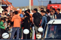 Dikili'de 54 Göçmen Kurtarıldı