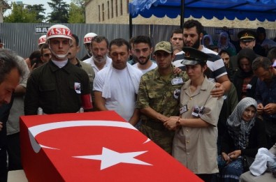 Şehit Uzman Çavuş Murat Durmaz Trabzon'da Son Yolculuğuna Uğurlandı