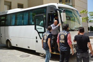 Uşak'ta Eski Belediye Başkanı Ve Eşi Tutuklandı