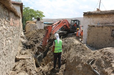 Yunak'ın 6 Mahallesine 157 Kilometre Kanalizasyon Şebekesi
