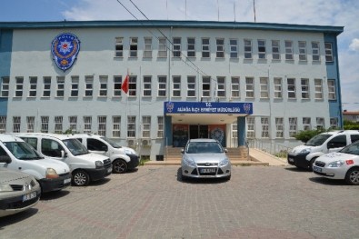 Aliağa'da FETÖ Operasyonunda 5 Gözaltı