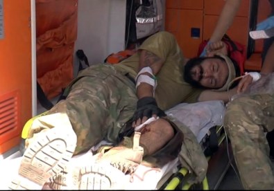 Cerablus'ta Yaralanan ÖSO Askerleri Türkiye'ye Getirildi