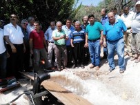 KARGıCAK - Çiftçi Sondajla Çıkan Suya Bayram Etti