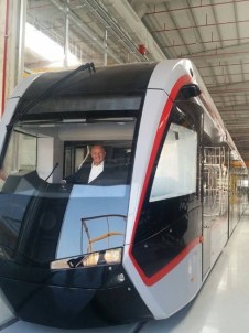 Düzce'de Ulaşıma Elektrikli Metrobüs Desteği