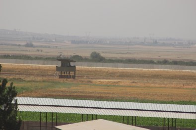 ÖSO Çobanbey'e Bayrak Dikti