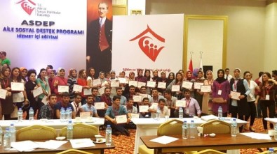 Şanlıurfa'dan Eğitime Katılan 70 ASDEP Personeli Sertifikalarını Aldı