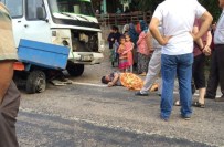 İŞÇİ SERVİSİ - Bartın'da Minibüs Pat Pat İle Çarpıştı Açıklaması 1 Yaralı