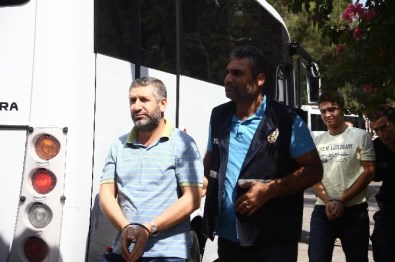 Polisler Mallarını Mülklerini Satıp FETÖ'ye Yatırmışlar