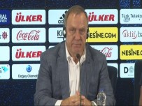 DICK ADVOCAAT - Advocaat Açıklaması 'Bazı Oyuncularımız Yorgundu'