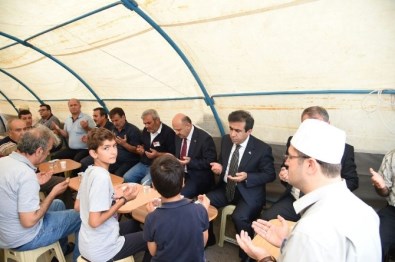 Bakan Işık'tan, Şehit Evine Taziye Ziyareti