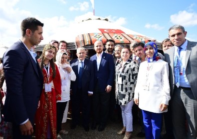 Bilal Erdoğan'dan Onikişubat Belediyesi Standına Ziyaret