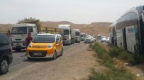 KAFA TRAVMASI - Cizre'de Terör Saldırısı Sonrasında Uzun Araç Kuyrukları Oluştu