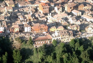 İtalya'da Deprem Bölgesinde OHAL