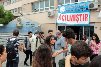 Öğrenciler Siyasi Malzeme Olmak İstemiyorlar