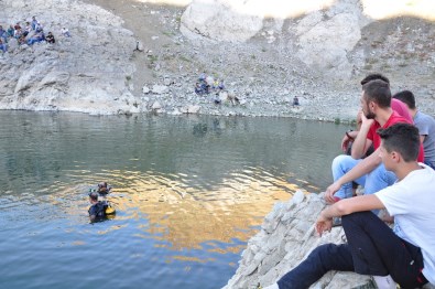 Arkadaşını Kurtarmak İsterken Canından Oldu