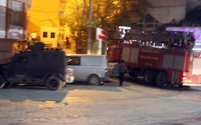 Hakkari'de Polis Lojmanı Yakınında Patlama