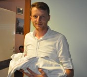 İnegöllü Baba, Oğluma 15 Temmuz Kahramanı Ömer Halisdemir'in Adını Verdi